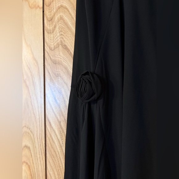 Black Halter Rosette Asymmetrical Dress - Picture 2 of 10